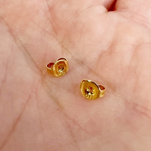 HR Stamped Gold Tone Black Enamel Teardrop Raindrop Pierced Earrings - Picture 9 of 9